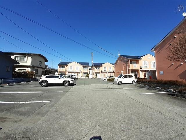 チェリーブラッサムⅡ（102） 駐車場