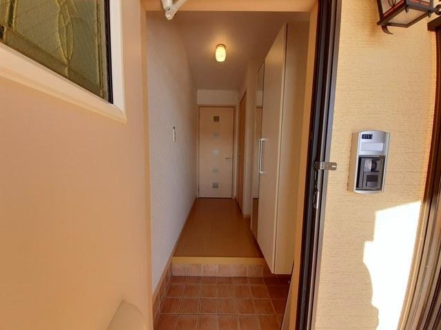 ウィスティリア　パディ弐番館（211） 玄関