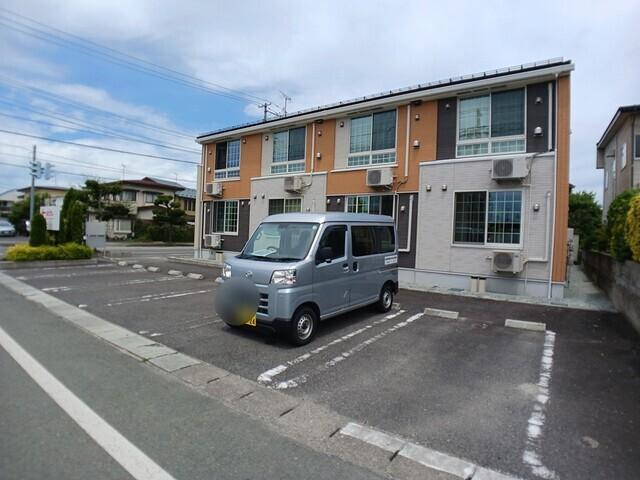 カーサ　エヌ（101） 駐車場