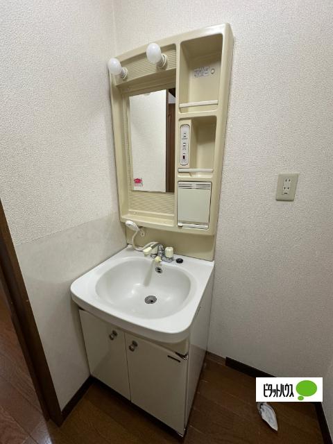 東根市温泉町アパート 洗面