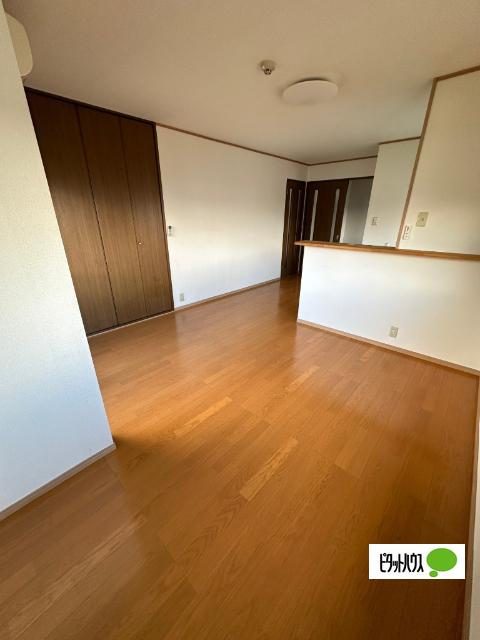 東根市温泉町アパート リビング
