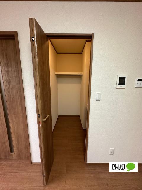 東根市大字野田アパート 収納