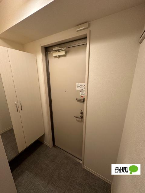 東根市神町北アパート 玄関