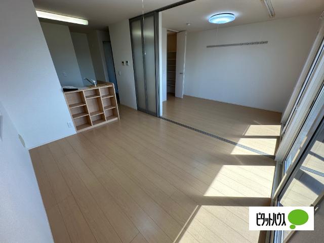 東根市神町北アパート リビング
