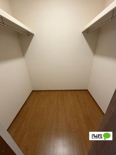 寒河江市大字高屋アパート 収納