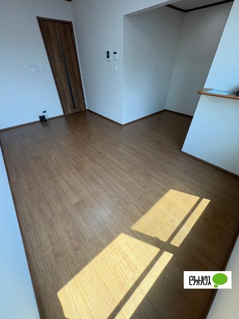 寒河江市大字高屋アパート リビング