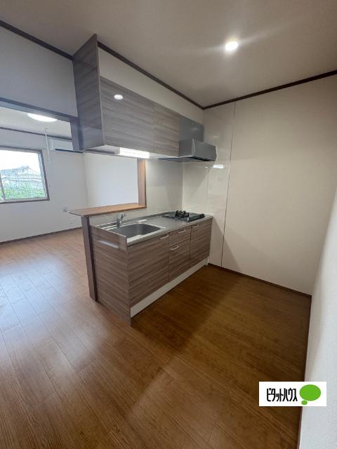apartment 若木三条通り