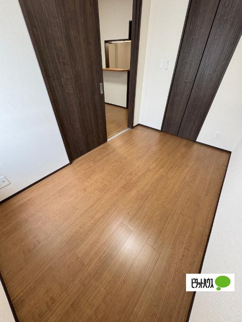 apartment 若木三条通り