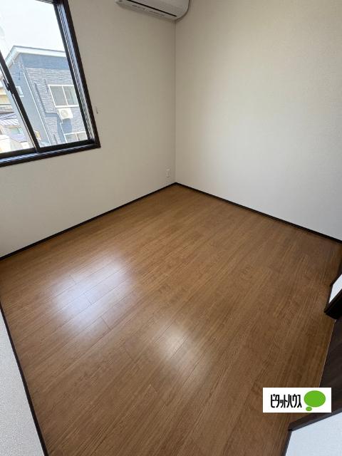 apartment 若木三条通り