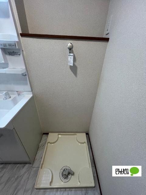 東根市大字蟹沢アパート リビング