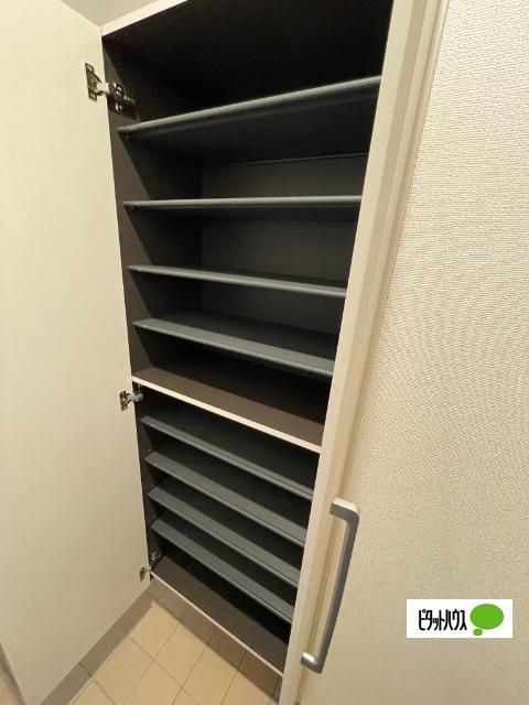 天童市糠塚アパート 収納