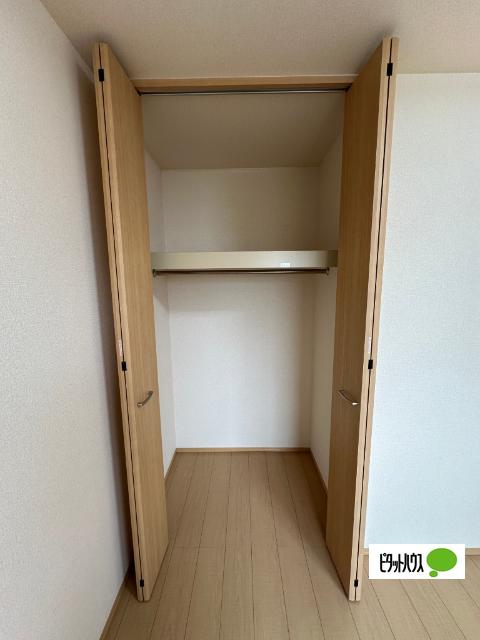 東根市小林アパート 収納