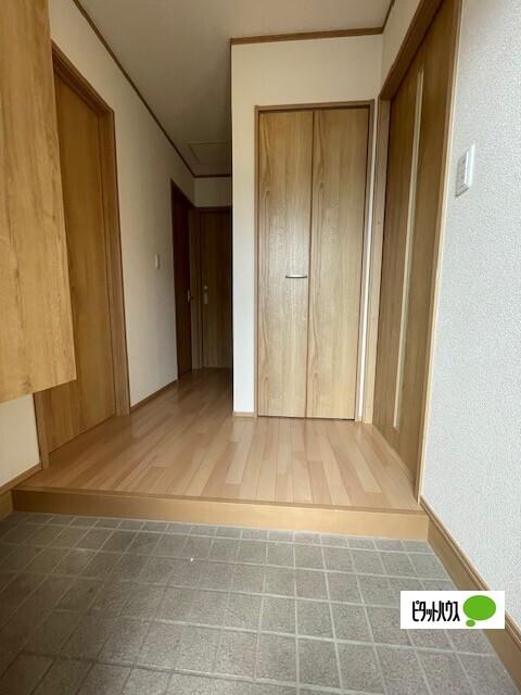 東根市中央一戸建 玄関