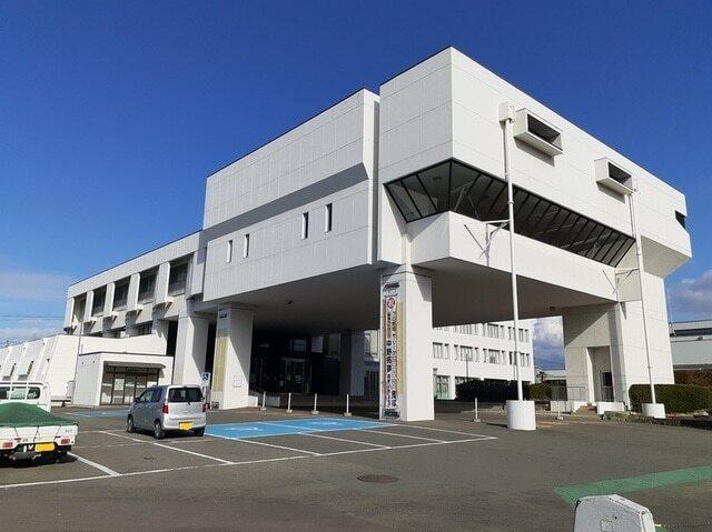 天童市役所：800m