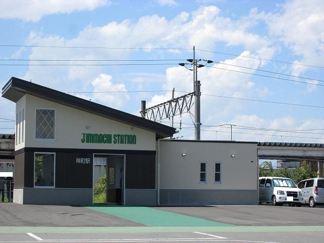 神町駅：2400m