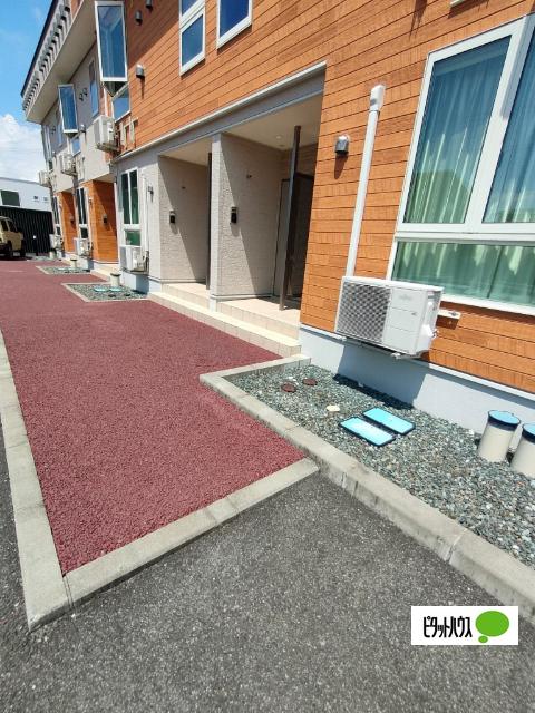 東根市大字蟹沢アパート エントランス