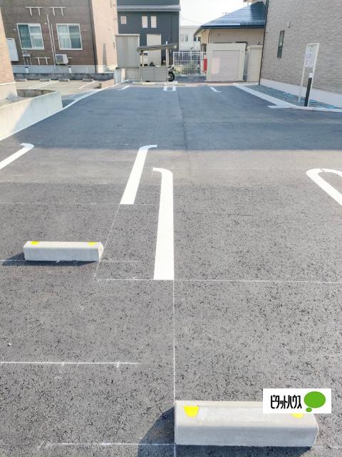 東根市大森アパート 駐車場