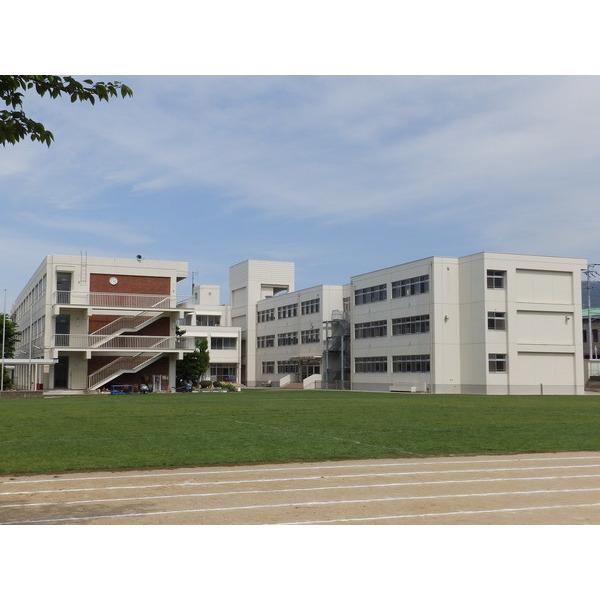四国中央市立松柏小学校：782m