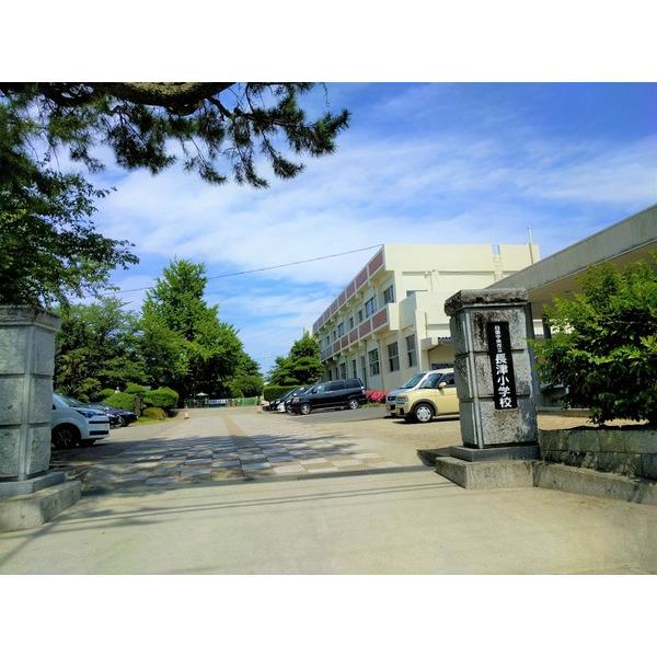 四国中央市立長津小学校：943m