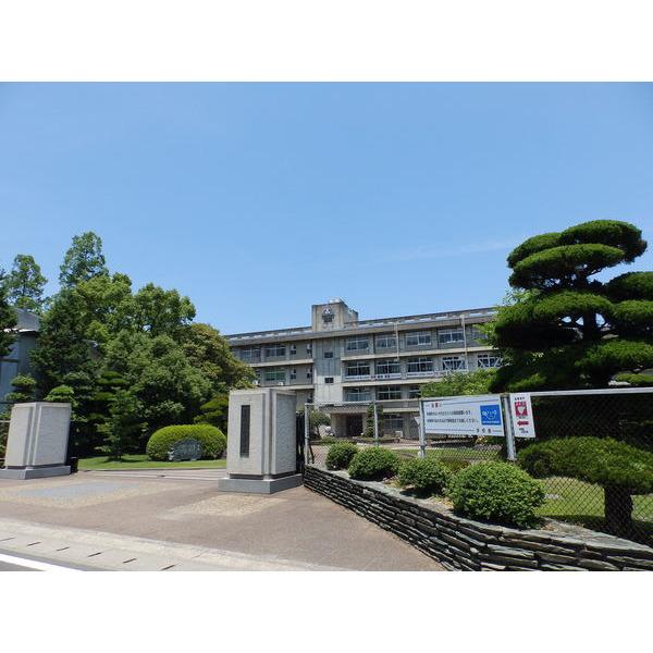 愛媛県立土居高校：2343m