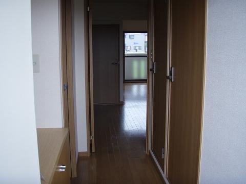 ヴェルジェ篠原（302） 玄関