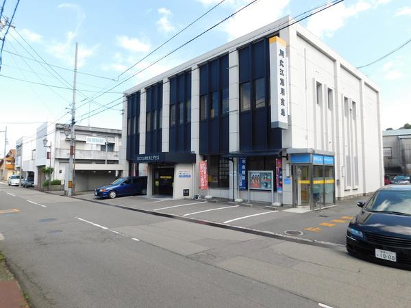 四国銀行四国中央支店：818m