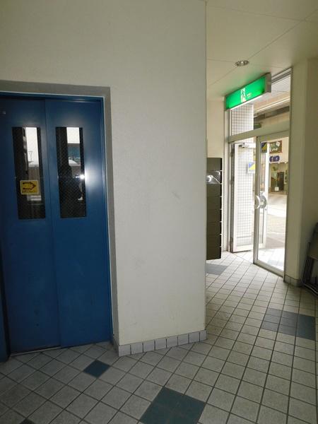 プログレッソ ロビー