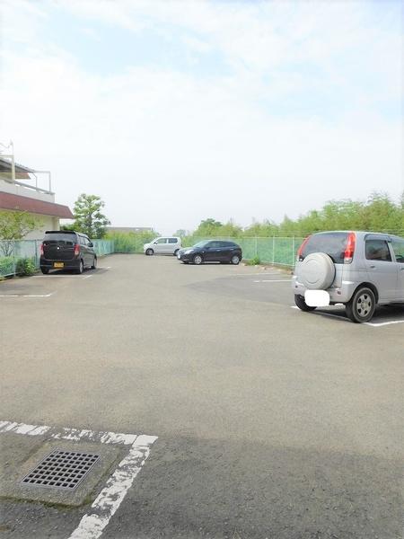 SKマンション（A2） 駐車場