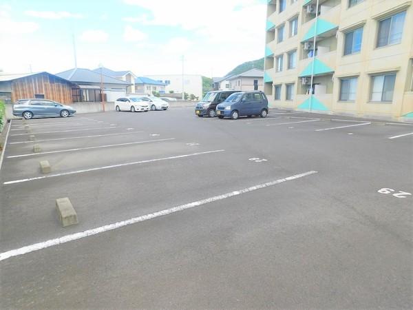 ミキハウス駅前通り（106） 駐車場
