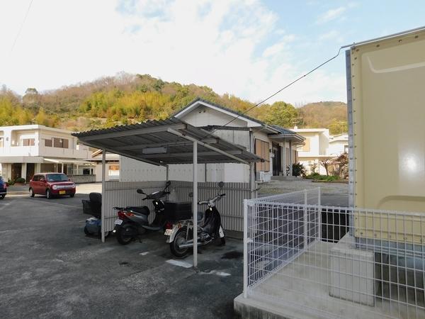 三木ビル病院前（605） 駐車場