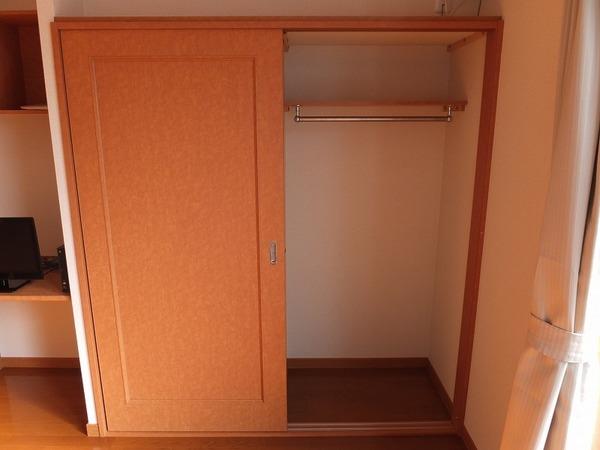 レオパレスカマン　オレイエ（205） 収納