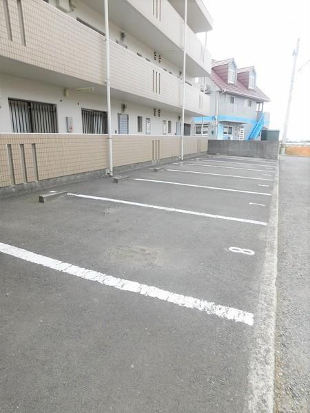 汐見台ハイツ（302） 駐車場