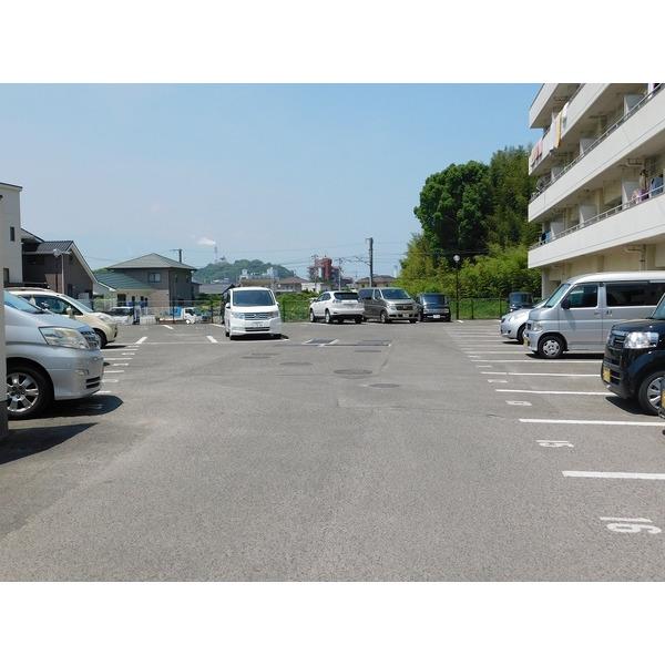 インペリアルカジワラ 駐車場