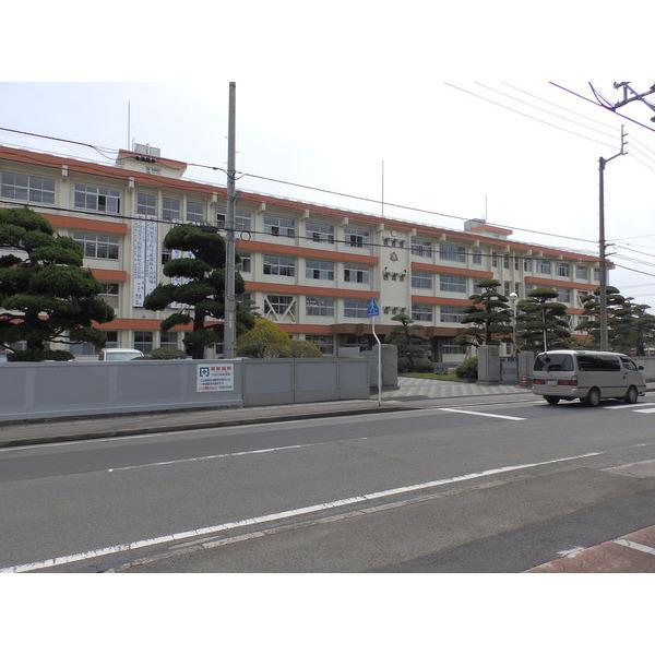 愛媛県立川之江高校：2062m