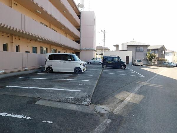 大門ハイツ 駐車場