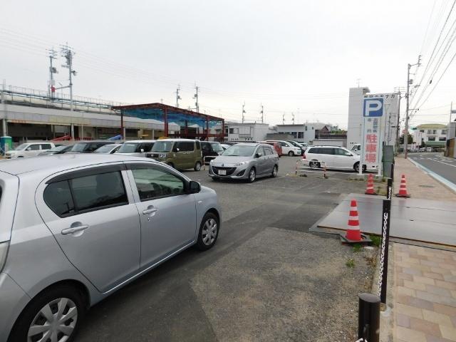 プログレッソ（406） 駐車場
