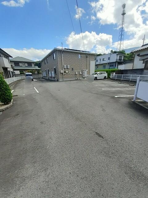 ヴィラ・クレール（202） 駐車場