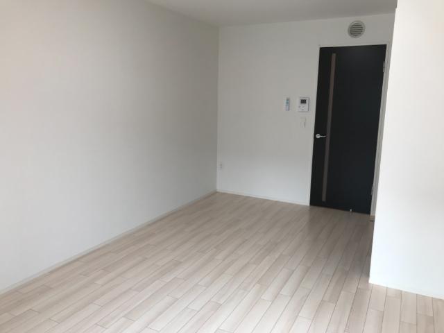 ヴェルジュ　ウマ 室内