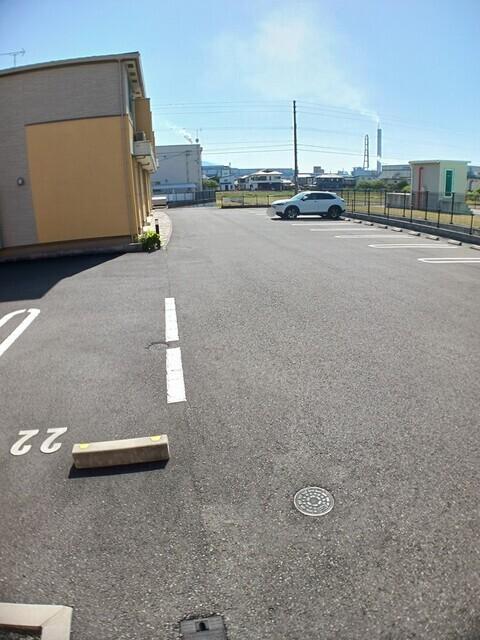 ミニョン　ノンブリル川之江Ａ（205） 駐車場