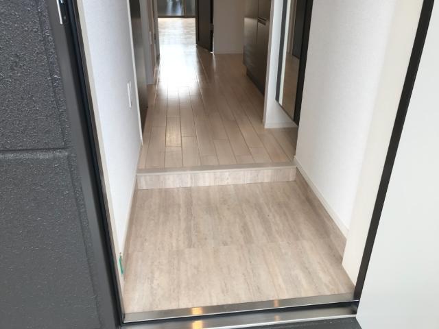 ヴェルジュ　ウマ 玄関
