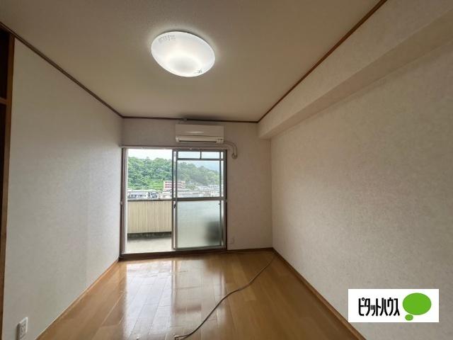 インペリアルカジワラ 室内