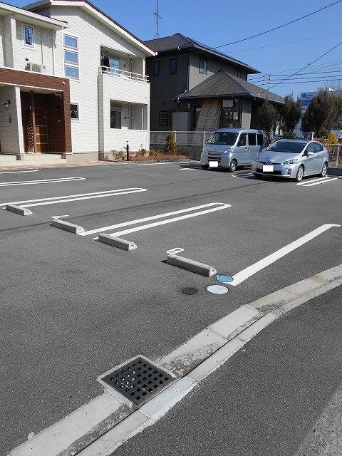 カーサ　フェリチータ（201） 駐車場