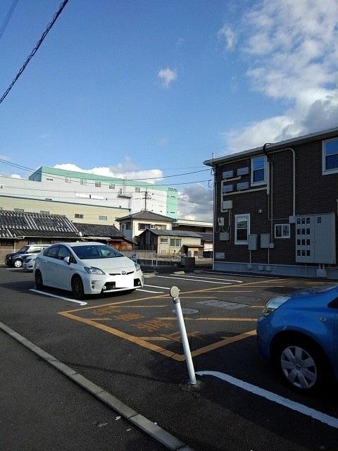 サニー・エンゼル（106） 駐車場