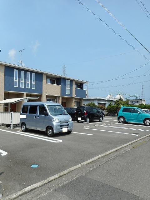 チャハナ・コーラル（101） 駐車場