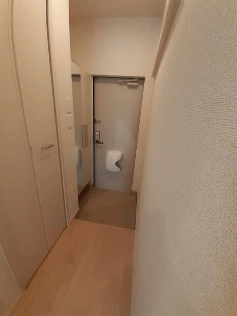 楪（103） 玄関