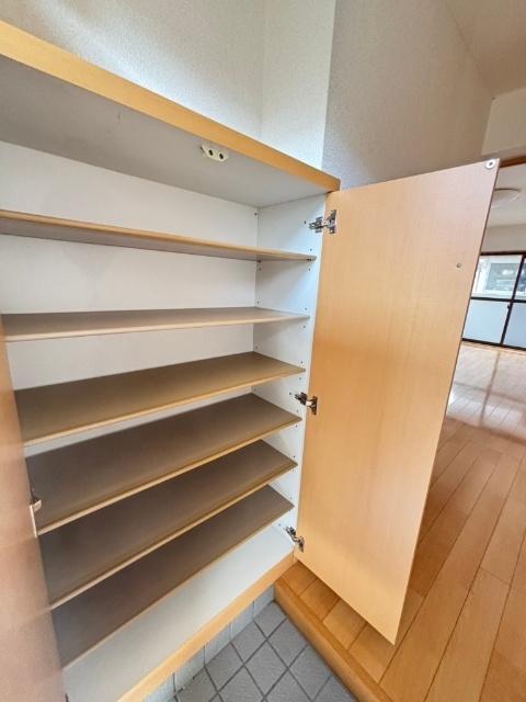 やまいし（101） 玄関
