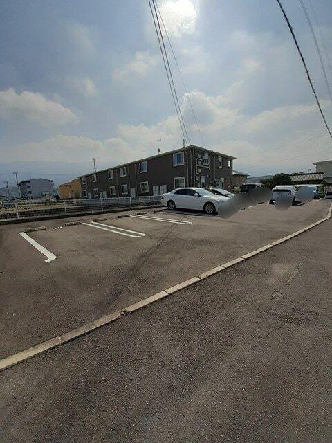 サニー・エンゼル（205） 駐車場