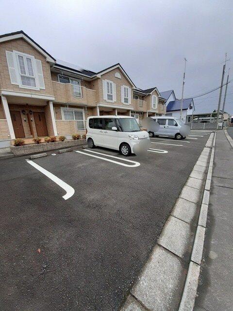セイラン（203） 駐車場
