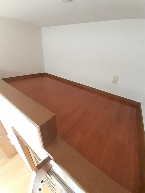 ストーンヒルズＢ（102） 室内