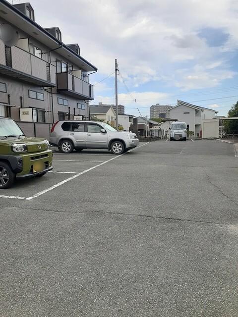 ストーンヒルズＢ（102） 駐車場